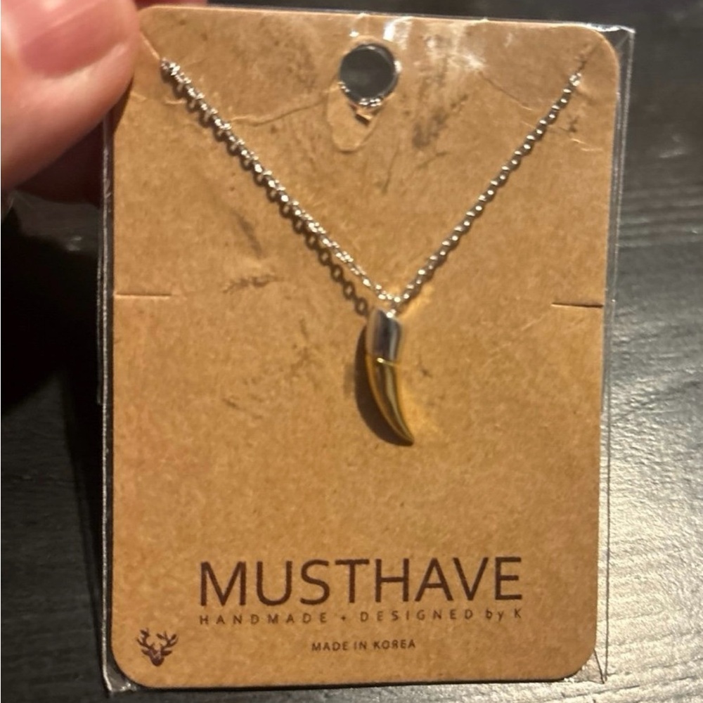 Must Have 2 Tone Horn Pendant Necklace